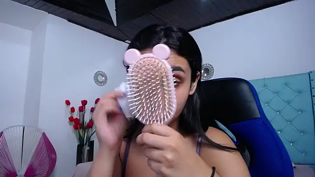 Snapshot of antonella_sweetlittle chatting on 02/21/26, 11:23 antonella sweetlittle online show from 02/21/26, 11:23