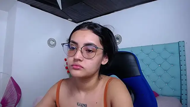 Snapshot of antonella_sweetlittle chatting on 02/19/26, 10:56 antonella sweetlittle online show from 02/19/26, 10:56