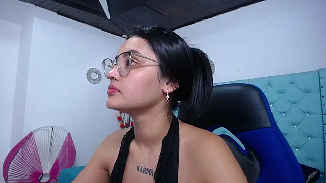 Snapshot of antonella_sweetlittle chatting on 02/11/26, 10:48 antonella sweetlittle online show from 02/11/26, 10:48