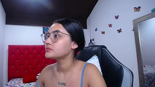 Snapshot of antonella_sweetlittle chatting on 01/11/26, 10:44 antonella sweetlittle online show from 01/11/26, 10:44