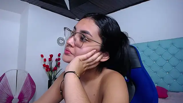 Snapshot of antonella_sweetlittle chatting on 02/22/26, 10:17 antonella sweetlittle online show from 02/22/26, 10:17