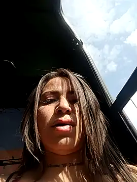 Snapshot of Alona_Evans chatting on 02/26/25, 01:54 Alona Evans online show from 02/26/25, 01:54