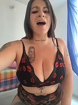 Snapshot of Alona_Evans chatting on 12/16/25, 06:12 Alona Evans online show from 12/16/25, 06:12