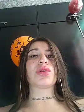 Snapshot of Alona_Evans chatting on 10/26/25, 02:28 Alona Evans online show from 10/26/25, 02:28