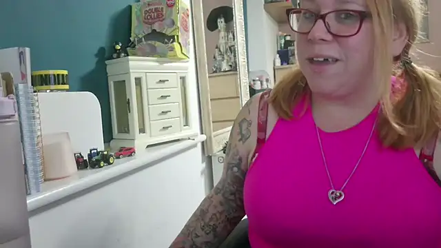 NikiDeeOfficial online show from 09/14/25, 09:15