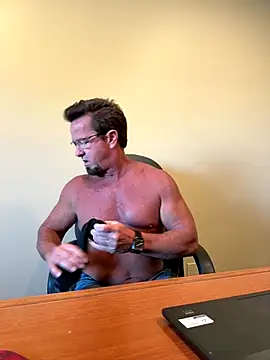 sluttydylan online show from 12/17/25, 09:42