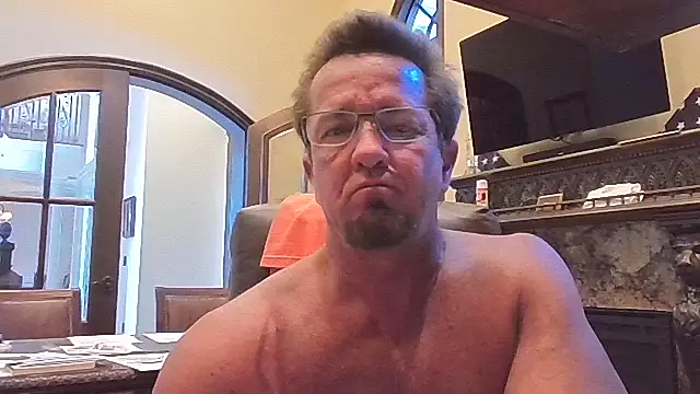 sluttydylan online show from 11/06/25, 10:47