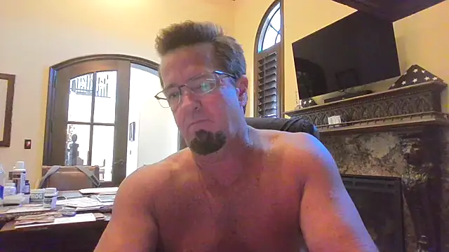 Snapshot of sluttydylan chatting on 04/28/26, 06:12 sluttydylan online show from 04/28/26, 06:12