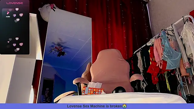 Snapshot of MariiaMk chatting on 06/02/26, 03:28 MariiaMk online show from 06/02/26, 03:28