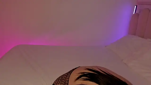 Cataleyasweet 19 online show from 10/17/25, 08:43