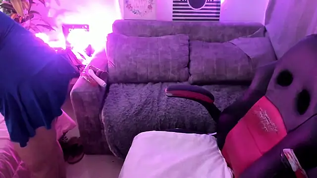 anyclark  online show from 12/14/25, 04:40