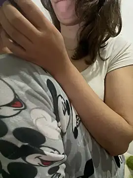 Snapshot of farah-36 chatting on 12/19/24, 03:07 farah-36 online show from 12/19/24, 03:07