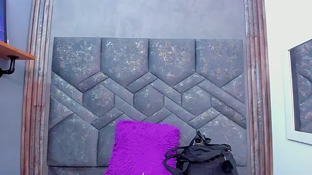 dalilaqueen online show from 10/23/25, 12:15