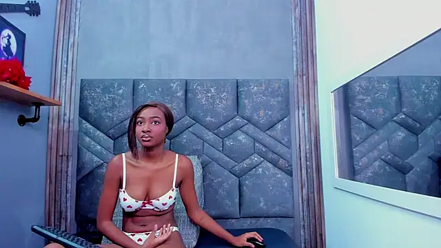 dalilaqueen online show from 11/15/25, 12:09