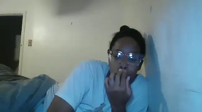 Snapshot of madamsensuale chatting on 12/07/24, 06:48 madamsensuale online show from 12/07/24, 06:48