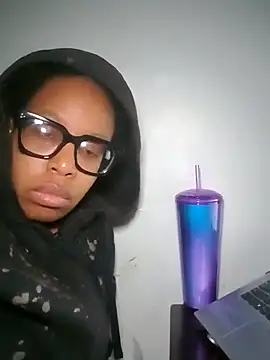 Snapshot of madamsensuale chatting on 02/07/25, 03:01 madamsensuale online show from 02/07/25, 03:01