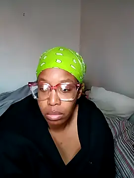 Snapshot of madamsensuale chatting on 01/04/25, 09:31 madamsensuale online show from 01/04/25, 09:31