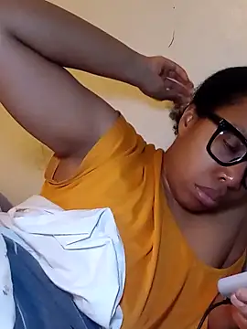 Snapshot of madamsensuale chatting on 02/05/25, 05:09 madamsensuale online show from 02/05/25, 05:09