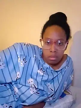 Snapshot of madamsensuale chatting on 01/30/25, 03:00 madamsensuale online show from 01/30/25, 03:00