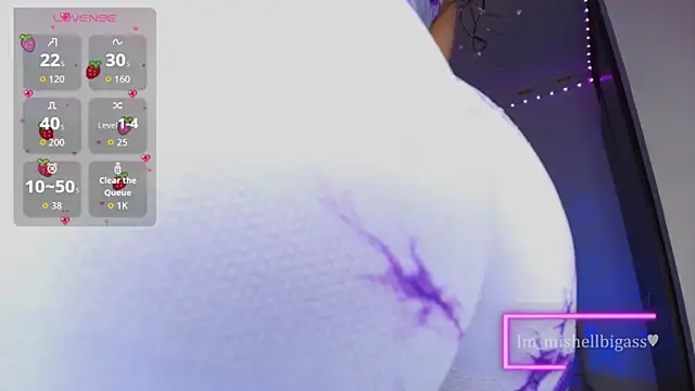 Snapshot of im_mishellbigass chatting on 09/29/25, 05:25 im mishellbigass online show from 09/29/25, 05:25