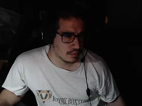 thealfawolf01 online show from 06/05/26, 03:00