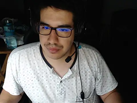 thealfawolf01 online show from 03/10/25, 12:39