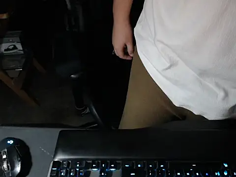 thealfawolf01 online show from 10/12/25, 01:01