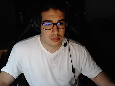 thealfawolf01 online show from 05/06/26, 06:28