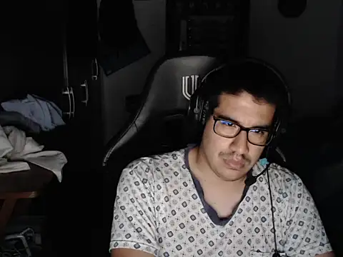 thealfawolf01 online show from 11/13/25, 12:14