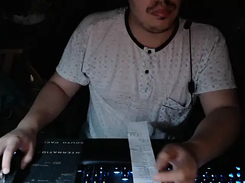 thealfawolf01 online show from 05/30/26, 02:40