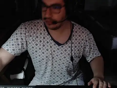 thealfawolf01 online show from 06/21/26, 12:22