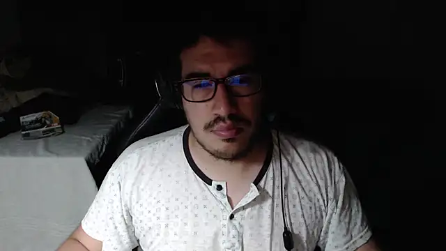 thealfawolf01 online show from 10/14/25, 05:41