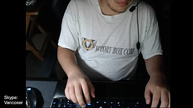 thealfawolf01 online show from 02/09/25, 05:40