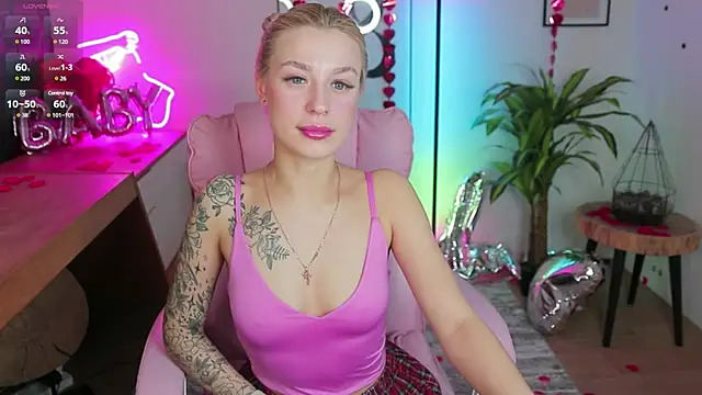 Snapshot of Crystal_Barbie chatting on 02/21/25, 07:54 Crystal Barbie online show from 02/21/25, 07:54