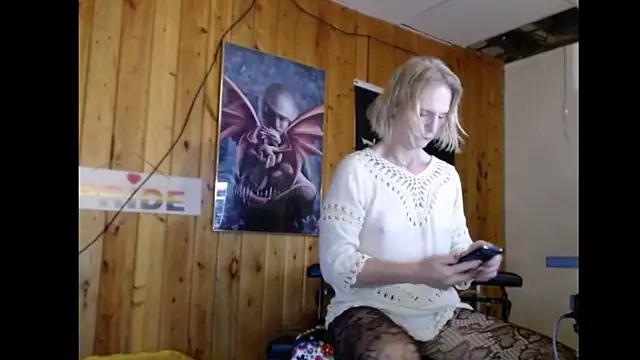 JamieBottoms online show from 12/19/25, 01:57