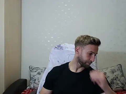 PrinceEagle online show from 11/06/25, 09:08