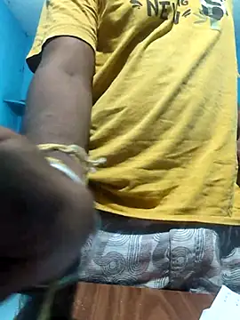Snapshot of rajesh31tamil chatting on 09/14/25, 06:25 rajesh31tamil online show from 09/14/25, 06:25