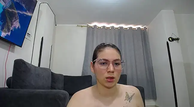 Snapshot of julianamorant chatting on 03/22/25, 06:03 julianamorant online show from 03/22/25, 06:03