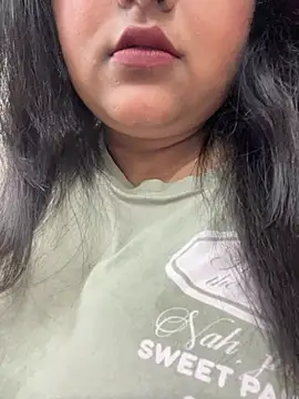 smile pretty online show from 02/23/26, 03:45