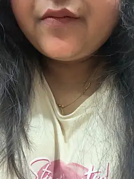 smile pretty online show from 02/24/26, 05:25