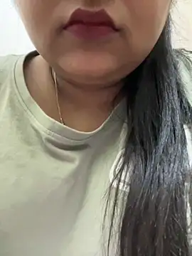 smile pretty online show from 11/24/25, 05:24