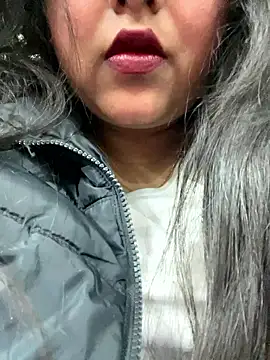 smile pretty online show from 01/14/26, 11:47