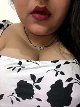 smile pretty online show from 10/16/25, 06:49