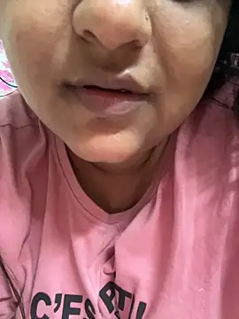 smile pretty online show from 10/24/25, 07:57