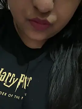 smile pretty online show from 10/06/25, 07:14