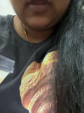 smile pretty online show from 12/02/25, 06:31