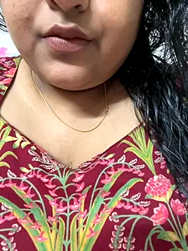 smile pretty online show from 11/05/25, 06:33