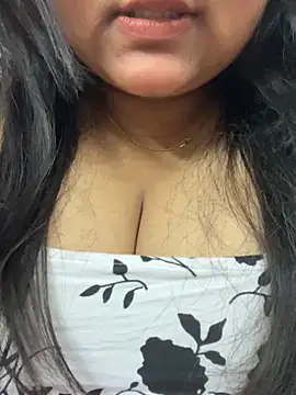 smile pretty online show from 02/03/26, 04:34