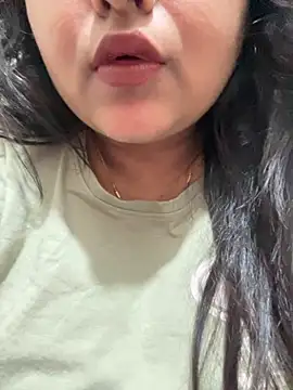 smile pretty online show from 03/02/26, 09:00