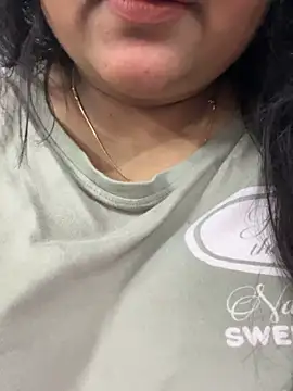 smile pretty online show from 02/11/26, 05:35